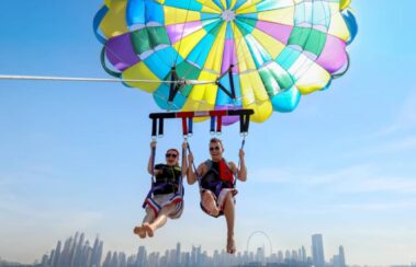 Parasailing in Dubai