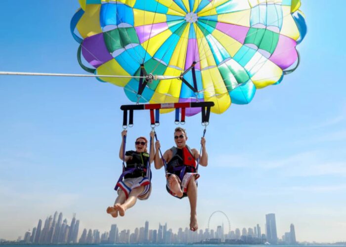 Parasailing in Dubai