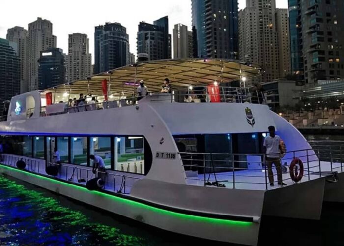 Mona Lisa Dinner Cruise Dubai Marina Dinner