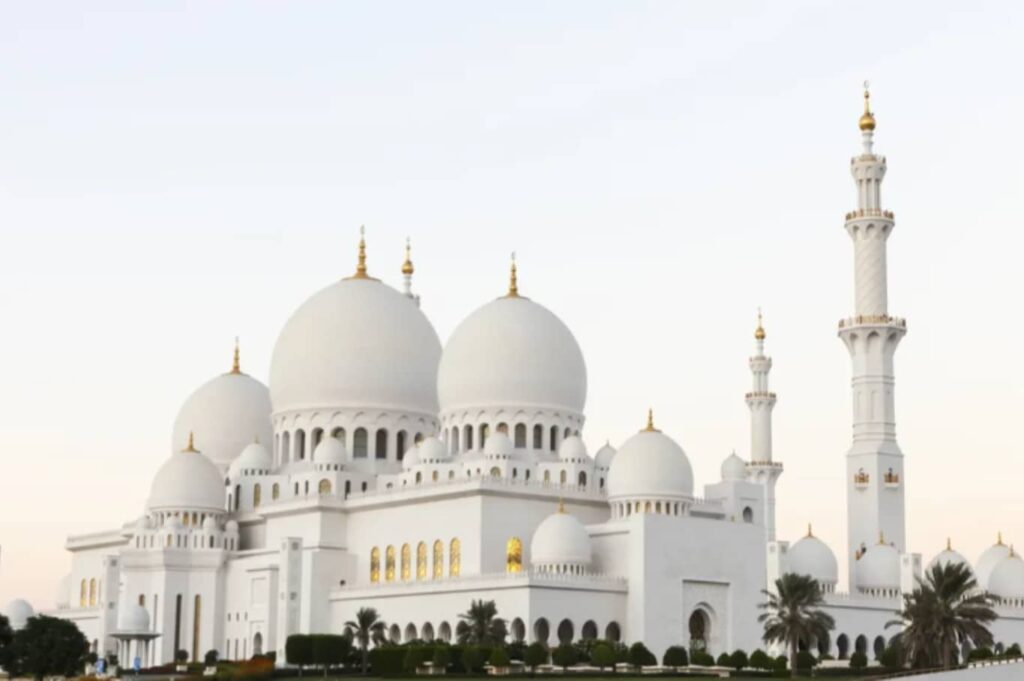 Abu Dhabi City Tour with Grand Mosque From Dubai