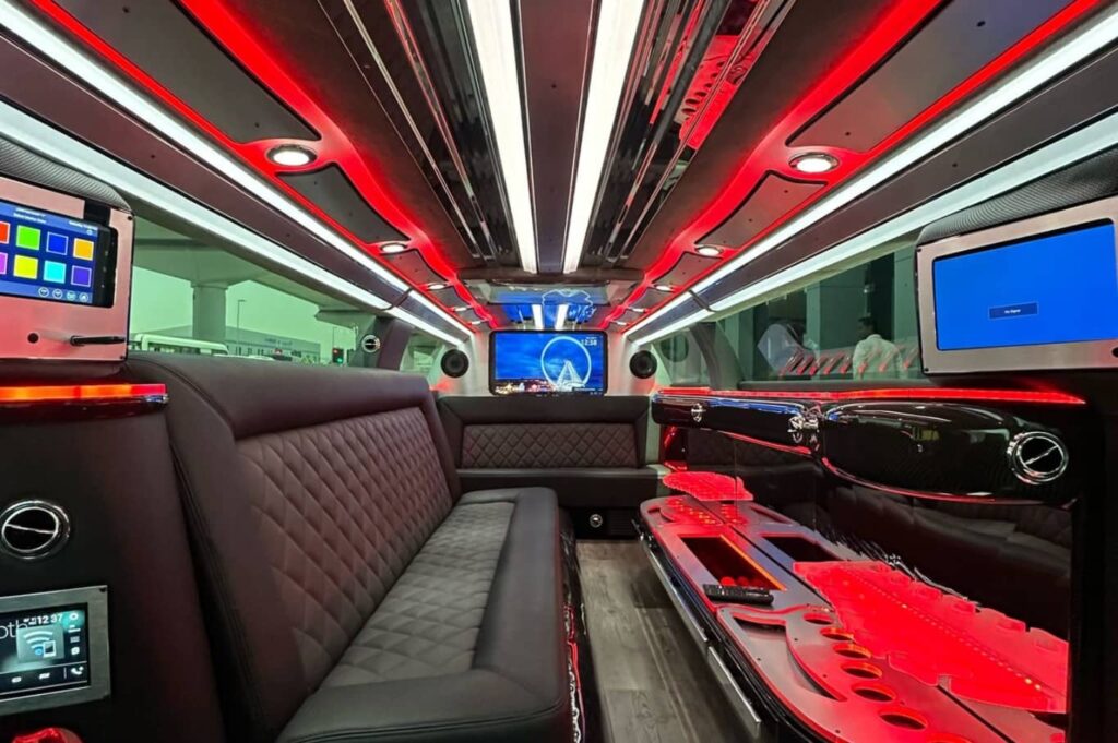 Chrysler C300 Pearl Limousine Dubai beauty Inside