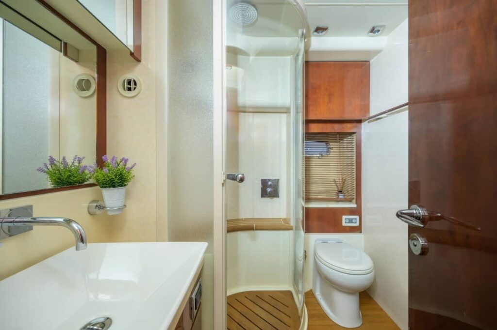 68 FT Platinum Premium Yacht Toilet