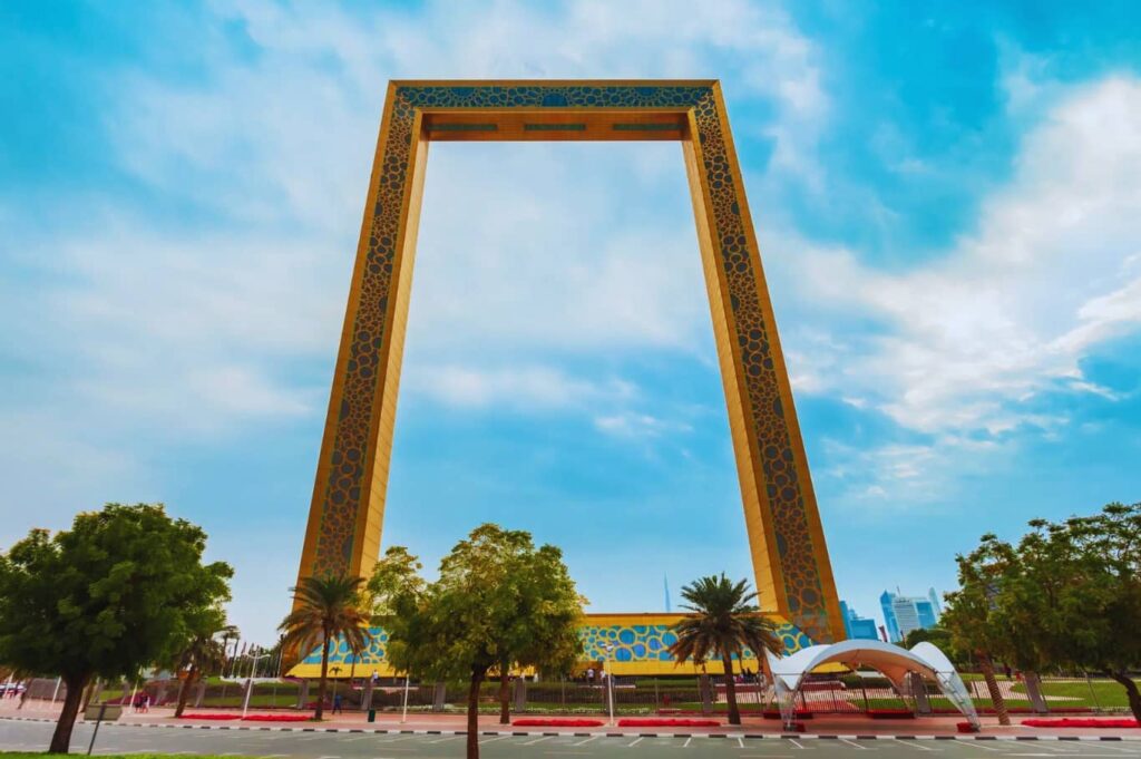 View the largest frame in the world, measuring 150 meters in height and 95 meters in width.