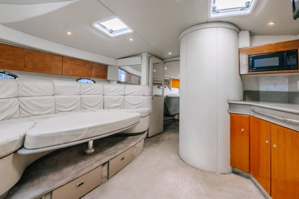 40 FT Seamaster Yacht Bedrooms