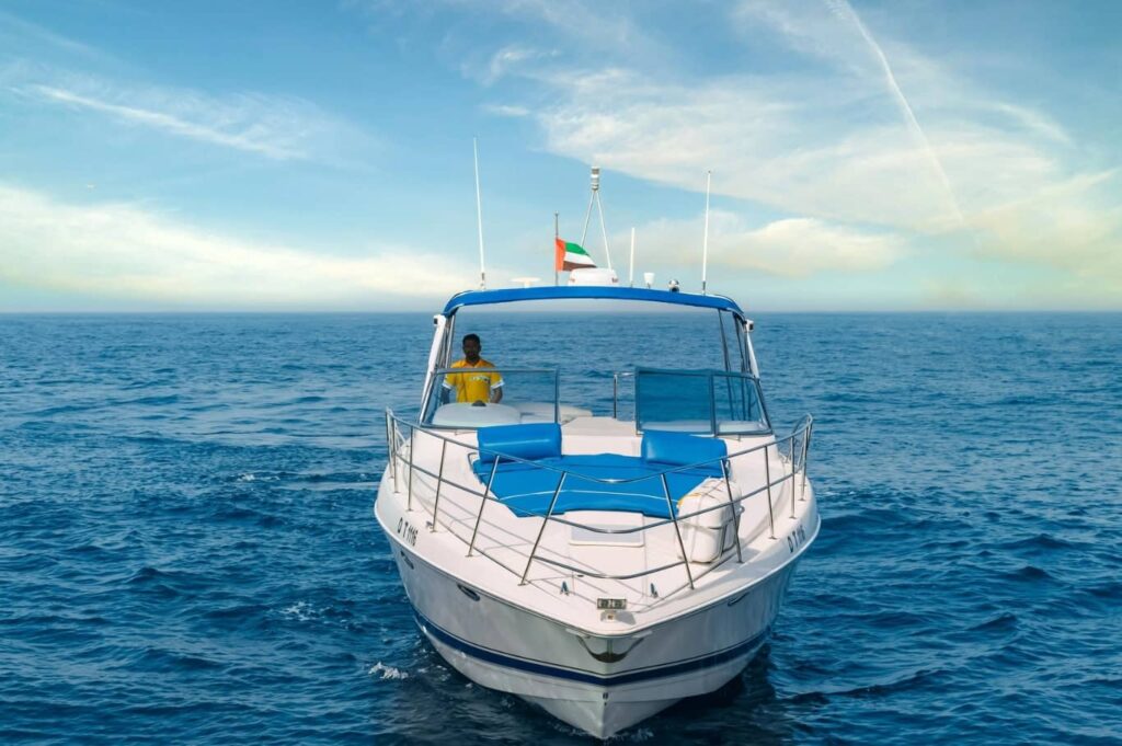 40 FT Seamaster Yacht Bedrooms