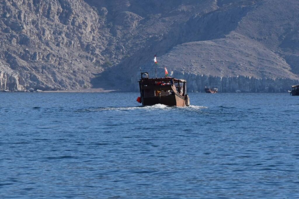 Musandam Dibba Tour with Dhow Cruise Fishing