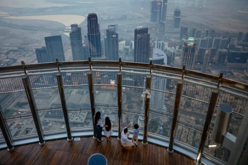 Burj Khalifa At The Top Tickets Setting Area