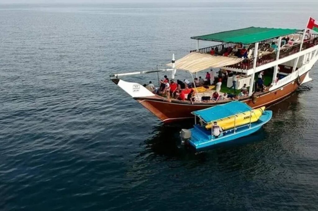 Musandam Dibba Tour with Dhow Cruise