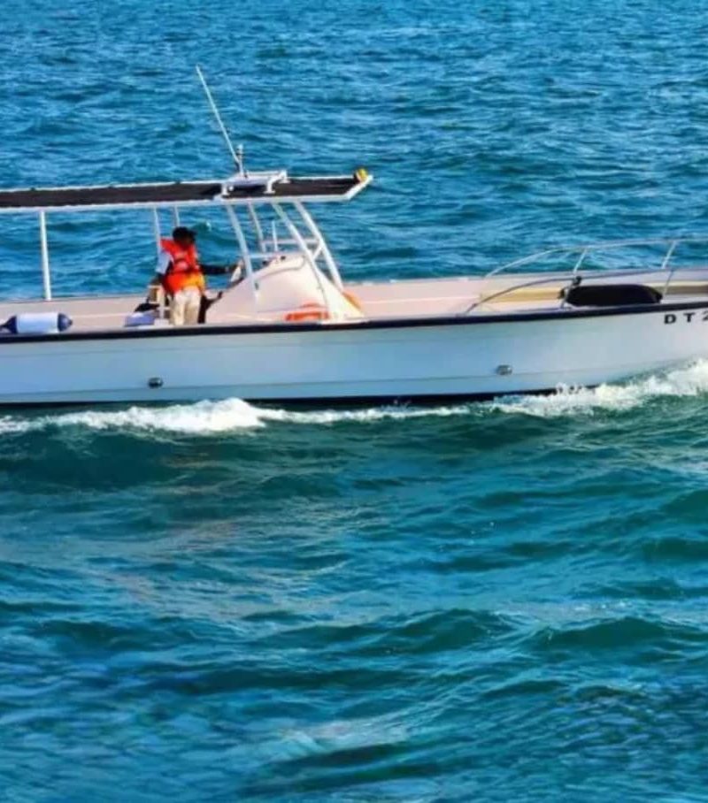 42 FT Speed Boat Dubai Luxury on the water