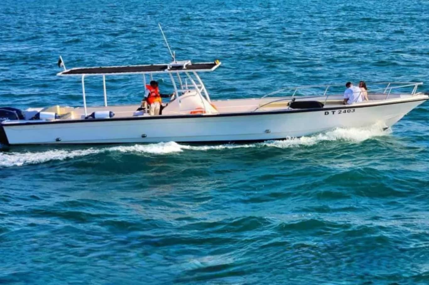 42 FT Speed Boat Dubai Luxury on the water
