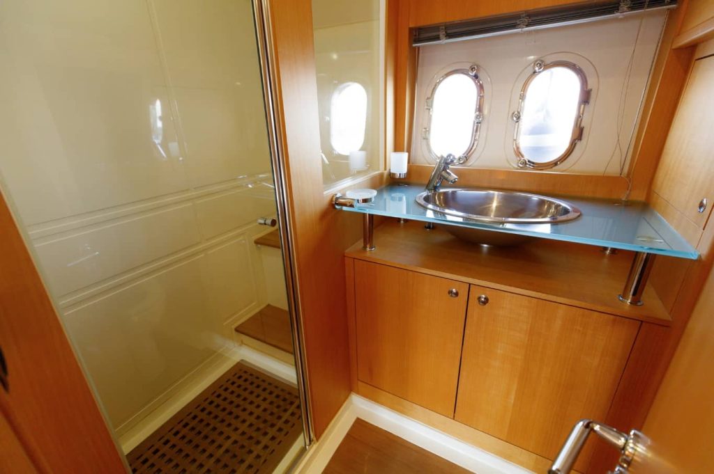 55 FT Veronika Yacht Dubai Bathroom