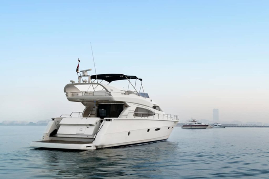 68 FT Luna Yacht On the Water