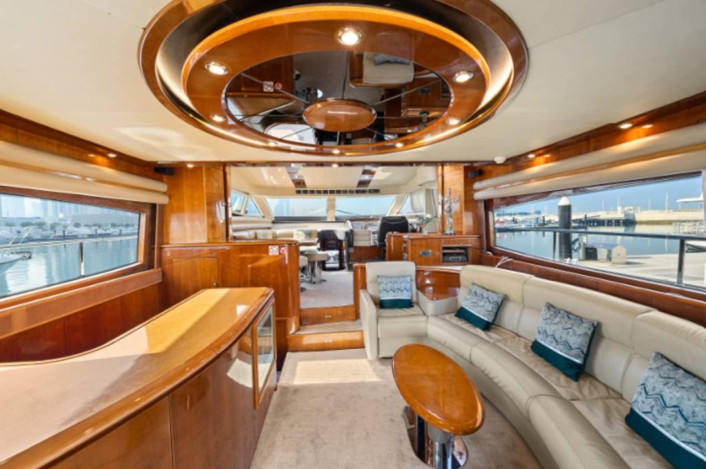 68 FT Luna Yacht Sofa