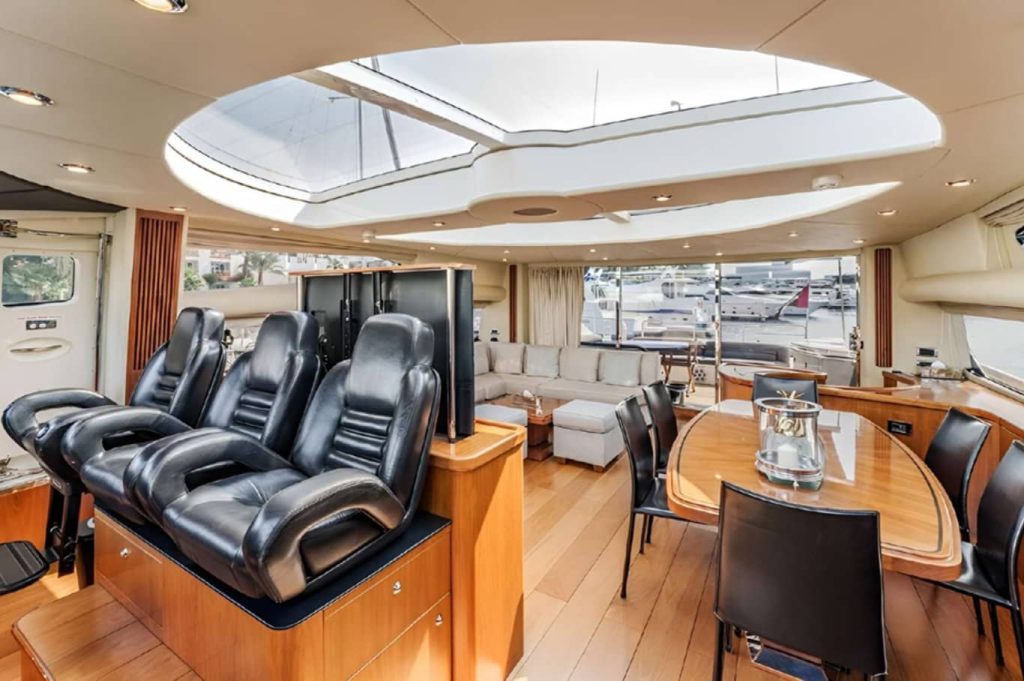 84 FT Sunseeker Yacht Dubai Luxury Seats