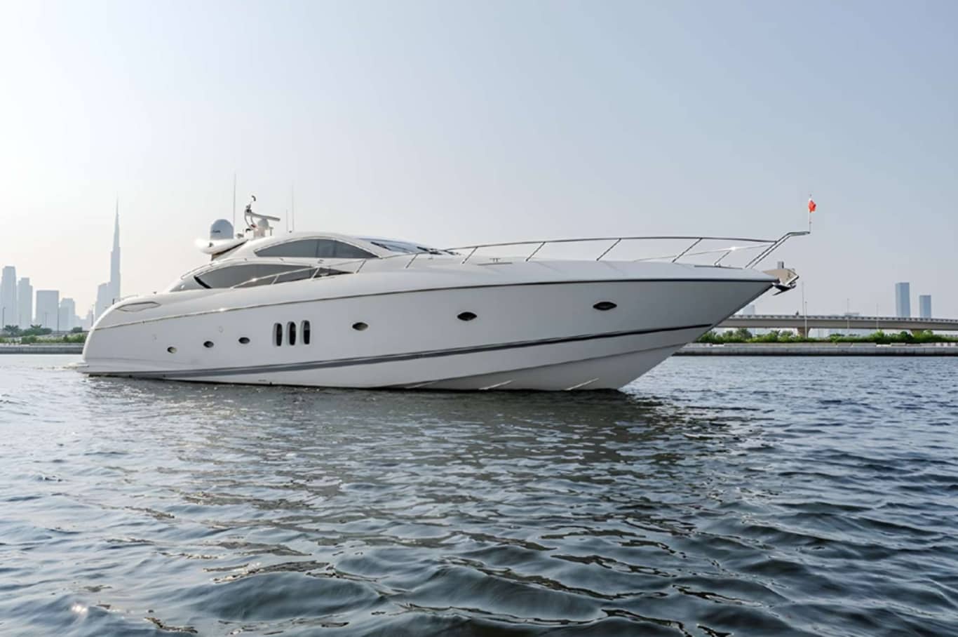 84 FT Sunseeker Yacht Dubai Luxury